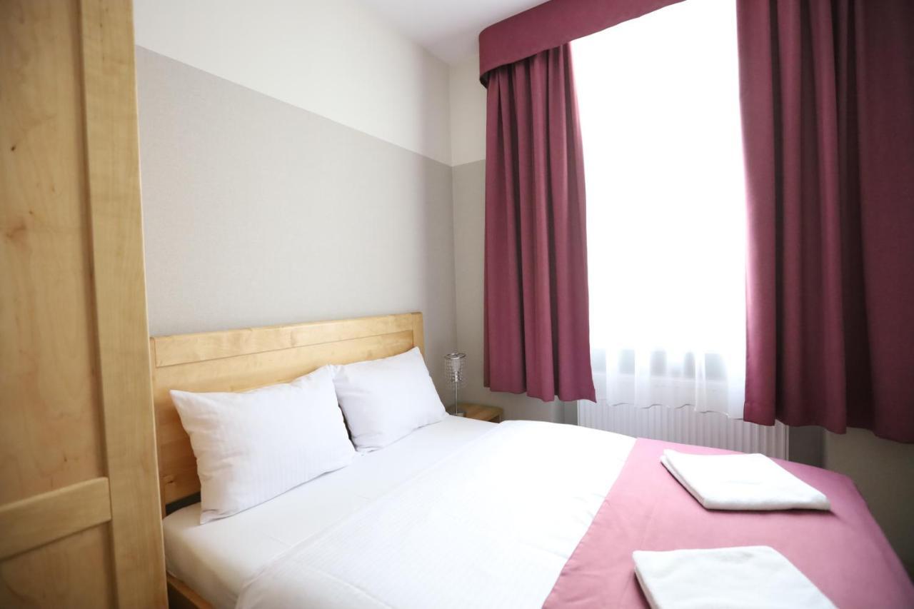 Dream Garden Palace Aparthotel Krakau Buitenkant foto